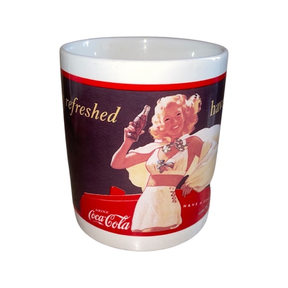 Vintage 90’s Coca-Cola Classic 1940’s Pin-Up Mug: GUC: COKE memorabilia - Picture 2 of 5